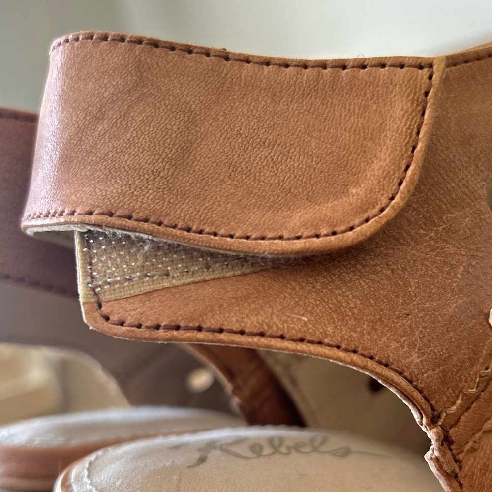 NWT Rebel block heel shoes - Picture 4 of 7